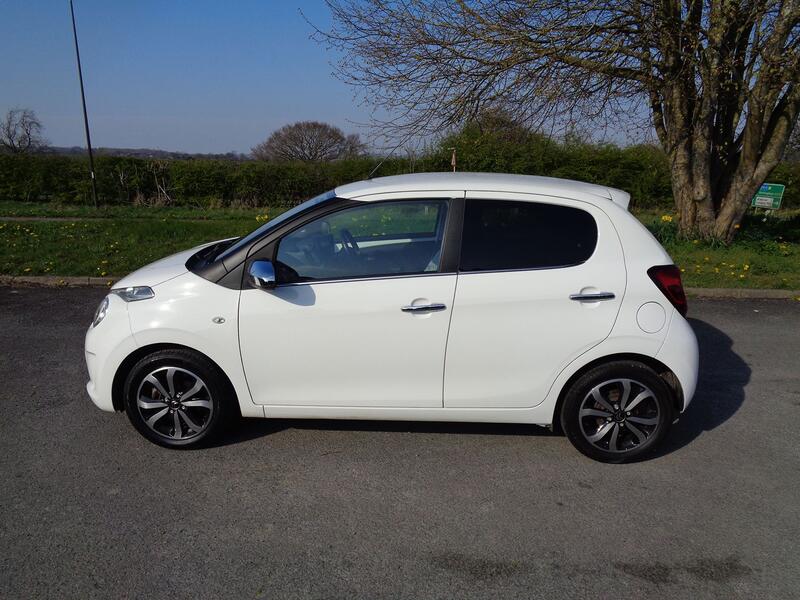 View CITROEN C1 1.2 PureTech Flair