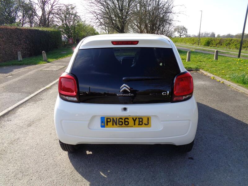 View CITROEN C1 1.2 PureTech Flair